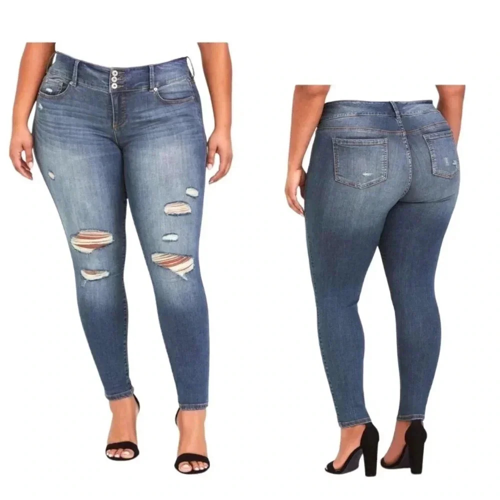 TORRID | Malibu Jegging Premium Stretch Distressed Medium Wash Jean Size 16R